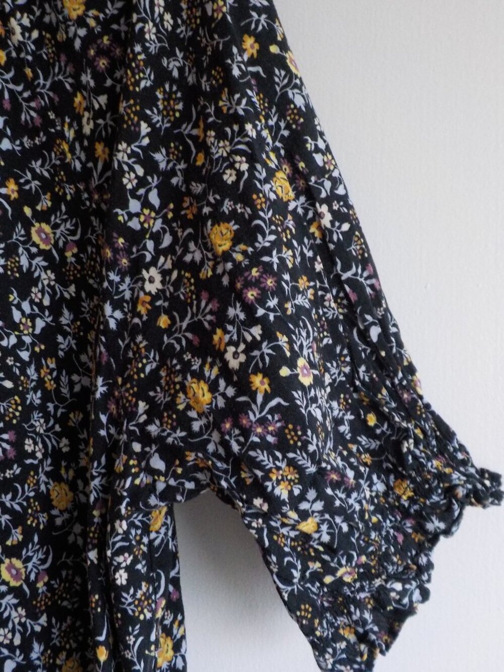 Madewell Dress - Medium - Black Flower Boho Short Sleeve Ruffle Pockets (854) - Picture 2 of 8